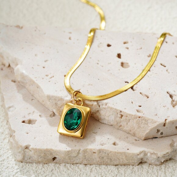 Vintage Style Necklace with Square Pendant Stainless Steel 18k Gold Plate - Picture 1 of 6